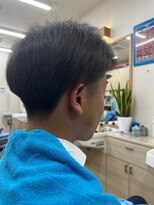 スマイル(Smile)&nbsp;小顔補正立体カット センターパート ツーブロ カルマ  フェード