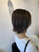 レイリー(LAiLy)&nbsp;ショートからの伸ばしかけヘア　オシャレ　透明感