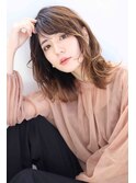ふんわりやわらかなフォルムは表面の浮遊感がカギ