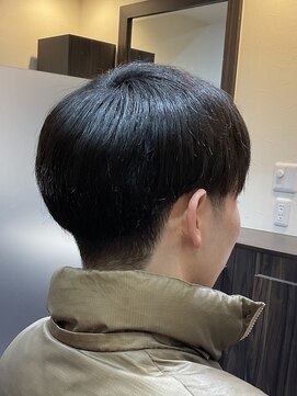 ヘアクリニックカルム 日暮里(Hair Clinic Calme) ツーブロックマッシュ、ダウンパーマ風、学生カット