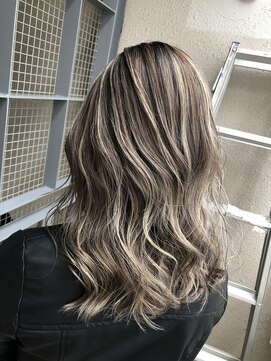ユアーズヘア 新宿三丁目店(youres hair) ハイライト×グレージュ