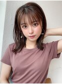 韓国風レイヤー外ハネくびれ/ミディアムレイヤー/ぱっつん前髪