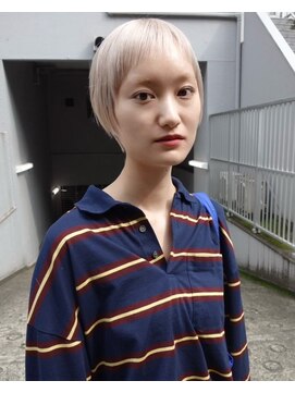 レコ 渋谷(LECO) ホワイトミルクティーベージュショートベリーショート