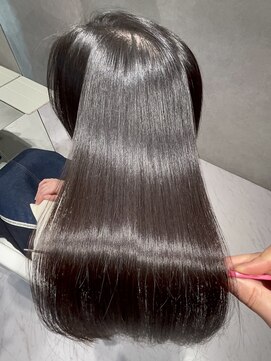 ルミス 銀座(Lumis) ストレートスタイル/艶髪/髪質改善/縮毛矯正/銀座/東銀座