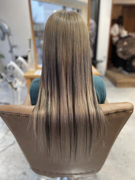 フツーロ 栄(FUTURO) プルエクステ