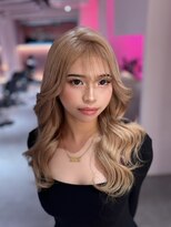 ダズリングディア(Dazzling Deer)&nbsp;ミルクティ/ミルクティベージュ／巻き髪／ハイトーン／学割