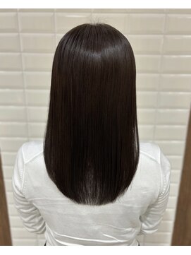 フラット 千葉(Flat.) 夏の汗でも唸らない!縮毛矯正【千葉】