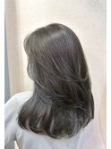 【ツヤと軽やかさ】動きのあるレイヤースタイル