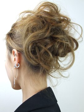 アエラス(Aeolus) アップスタイル