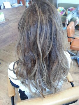 レゴリス ヘア デザイン(REGOLITH) デザインは無限大！外国人風カラー♪