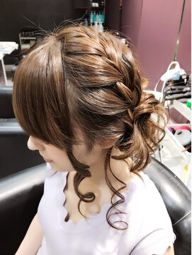 ヘアーサロン ジュエル(Hair Salon JEWEL) 編み込みツイストアップ