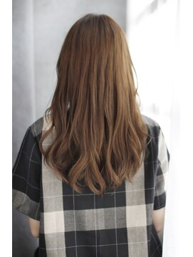 シュシュット(chouchoute) 吉祥寺3分/夏のイメチェン耳かけ毛先パーマフォギーベージュ/024