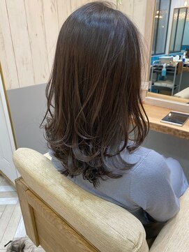 シー バイ ロンド 新宿(Sea by Lond) 【藤原三知代】ゆっくりエアリーミディレイヤー