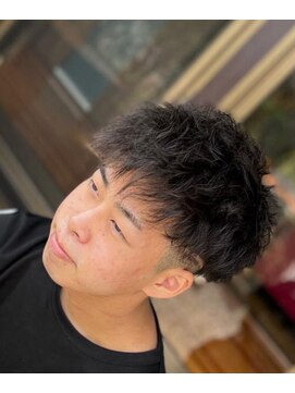 ピシャッとニ代目銀二郎 ツーブロフェード