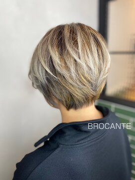 ラトリエ ブロカント 立川北口店(L'atelier BROCANTE) バレイヤージュ ショートボブ ケアブリーチ ダブルカラー 立川