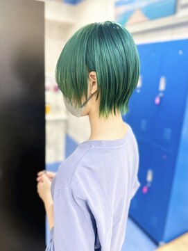 ホワイト 梅田(white) *ハンサムショートウルフ