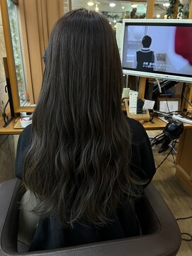 シャンティ 琴似店(Shanti) カーキグレージュ