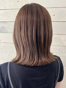 ルノン シェリー(LUNON cheliy) サンドベージュ×外ハネミディ/外ハネ/ミディアムヘアー/韓国