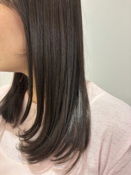 ユッカ 梅田(YUCCA) 【 YUCCA 】大人可愛い/艶々グレージュ