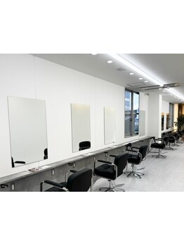 【京都河原町駅6分】メンズ特化リニューアル!リニューアル記念価格実施中!あなたの理想のスタイルを叶える!