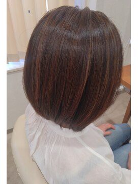アメイジングヘアー 千歳店(AMAZING HAIR) 明るめなグレイカラーボブ
