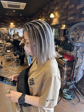 レオクマ(REOKUMA) シャドールーツ/コントラストデザイン/切りっぱなしボブ