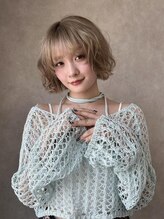 シエ バイ ケンジ 湘南台(sie by KENJE) 透明感ミルクティーベージュ×ミニボブ