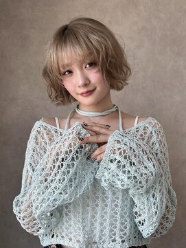 シエ バイ ケンジ 湘南台(sie by KENJE) 透明感ミルクティーベージュ×ミニボブ