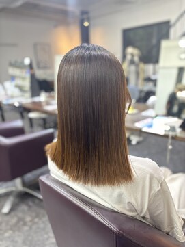 ヴィオラカラー(VIOLLA COLOR) 地毛風ストレート×前髪あり/小倉