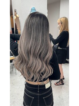 天神美容室 福岡エアタッチバレイヤージュ/福岡ホワイトシルバー