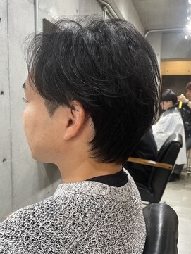 ブルニール 心斎橋(BLEUNIR) センターパート　ビジネスヘア　ボリュームアップ　メンズ