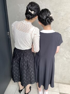 コトナ(kotona) 【親子ヘアアレンジ】ヘアセットシニヨンねじりハーフツイン渋谷