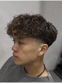 渋谷スペインカールメンズパーマフリックパーマテーパーフェード