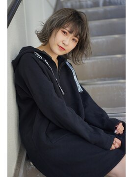 ロア 福岡天神本店(LORE) グレージュカラー