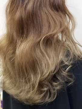 マニクレアーレ 北千住店(mani CREARE) ハイライトベージュ