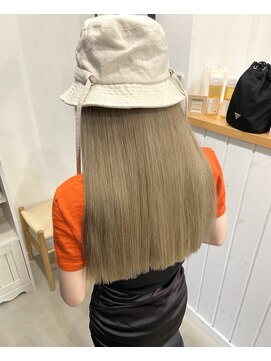 ジジ フィーカ 佐野(Gigi fika) ブロンド