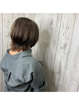 アンダーバーホワイト 南海難波店(_WHITE) ネオウルフ