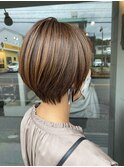 大人女性のための丸みショートスタイル