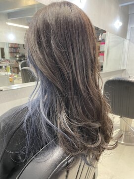 ヒースプール(Heathpool) レイヤーカット/ブルーインナーカラー