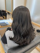 リュクスバトーバイトリコ 船橋南口店(Luxe BATEAU by tricot) オリーブグレージュ