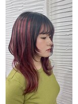 グロウトヨサキワン(GLOW TOYOSAKI ONE)&nbsp;ロングウルフで透け感レイヤーにチェリーピンクインナースタイル