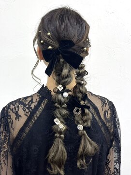 ラクシア(LucxiA) ヘアアレンジ/編みおろし/お呼ばれヘア/ヘアセット
