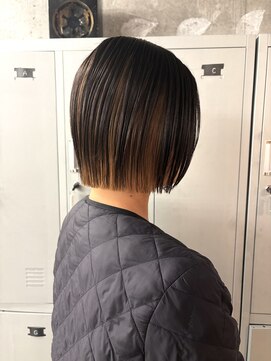 ウード(OUD) アンブレラカラー×パツっとボブ