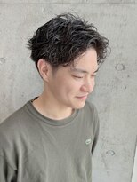 ディーエックス スリー(Dxxxx III) 波打ちスパイラルショートパーマ KAITO