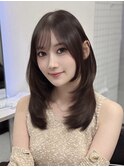 小顔ロングレイヤーカット顔周り春グレージュカラー透明感カラー
