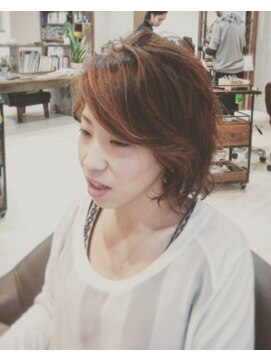 ランプ ヘアー プラス(Lamp Hair Plus) すっきりショートパーマ