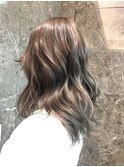 ライトグレージュグラデーション