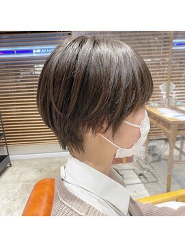 セラ バイ ユーレルム(SerA by U-REALM) 丸み可愛めショート　担当　佃