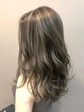 カルフール ロコ 草加西口店(Carrefour LOCO) ☆LOCO☆甘く仕上がる♪細めハイライト