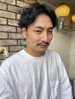 ロイジー(roijir)&nbsp;表参道 roijir　センターパート×ツイストパーマ